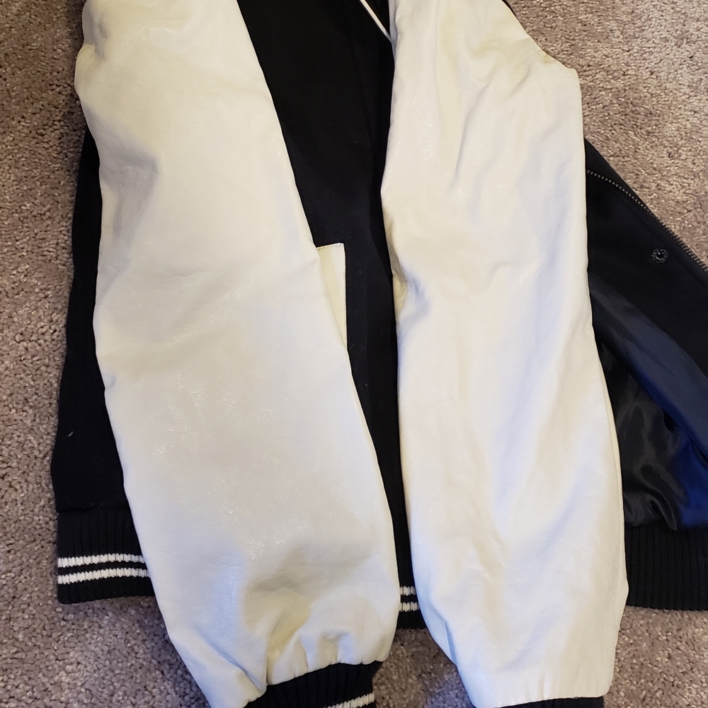 Jacket - Picture 3 of 4
